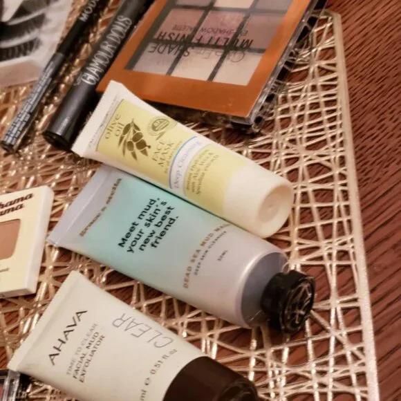 Huge New 23 pc Ipsy Skincare Beauty Bundle Lot over 20 pieces! LOOK AT PICS! - Picture 4 of 5